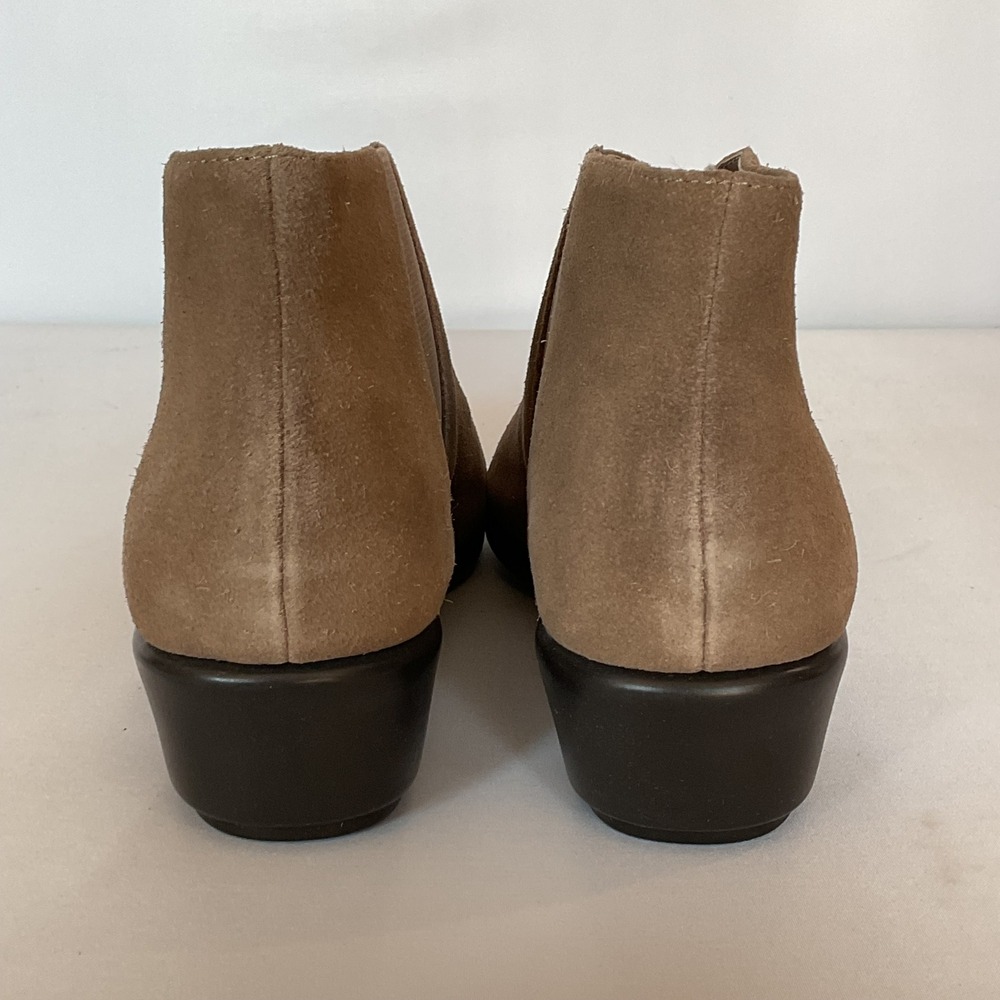 Aerosoles Allowance Suede Front Zip Wedge Booties Women's 9 NIB - Picture 7 of 12